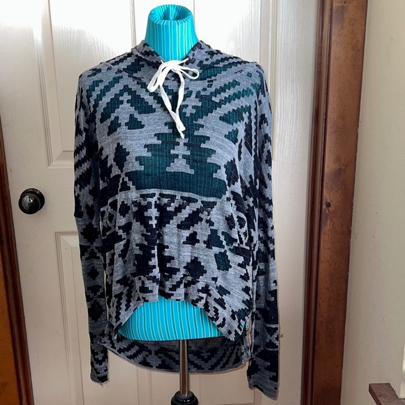 HOLLISTER AZTEC  BURNOUT PULLOVER HOODIE HI LOW SZ XS/S - Picture 1 of 4
